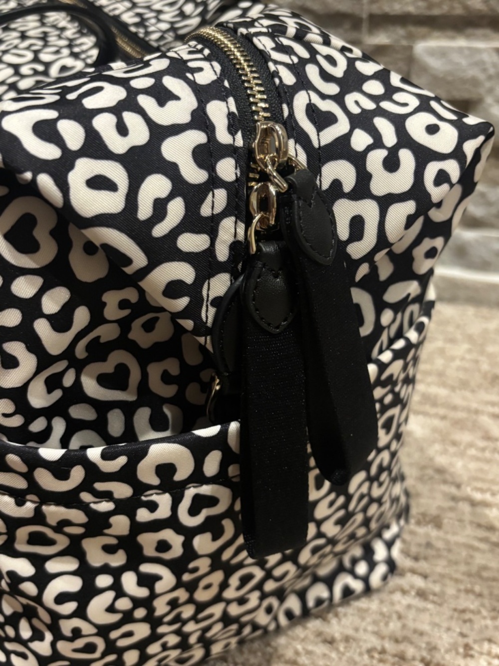 Kate Spade Leopard Heart Weekender Bag - Picture 5 of 14